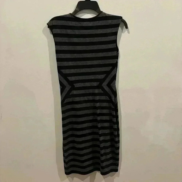 Caché Bodycon Dress - Picture 2 of 4